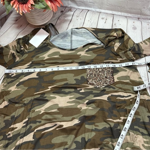 NWT boutique Camouflage long sleeve knit tunic Sequin Pocket Top camo glam plus - Picture 5 of 10